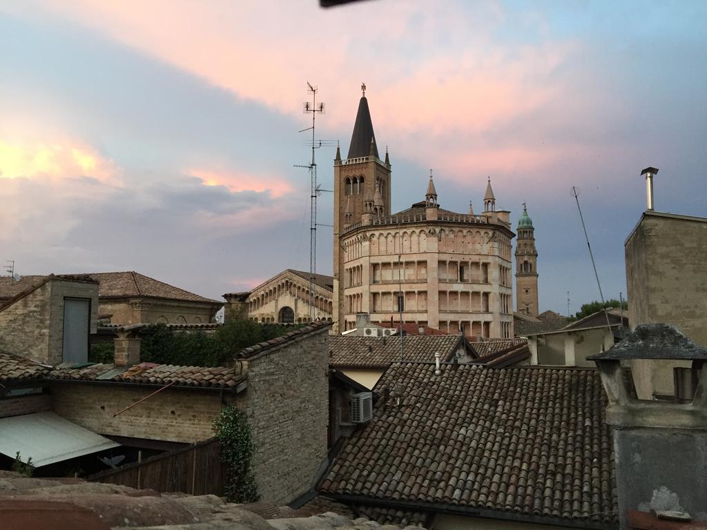 Casa Tinku Parma Bagian luar foto